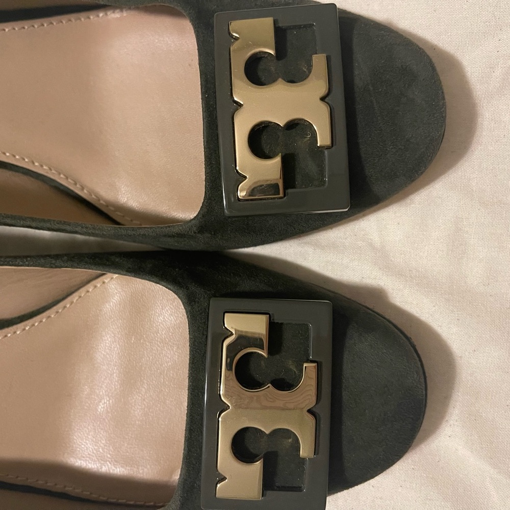 Women’s Suede Dark Green Tory Burch Low Block Heels - Size 9 (w/dust bag) - Picture 2 of 6